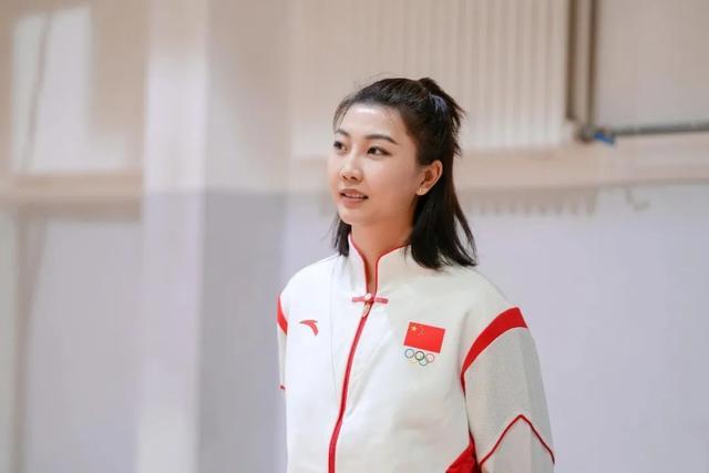 袁心玥，有新身份