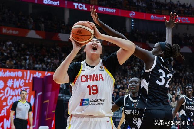 完美体育-女篮“核武”小试牛刀！张子宇7中5砍11分5板 下半场获提前轮休
